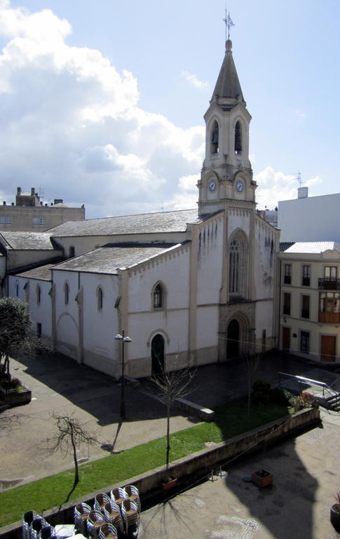 Hostal Linares Ribadeo Esterno foto